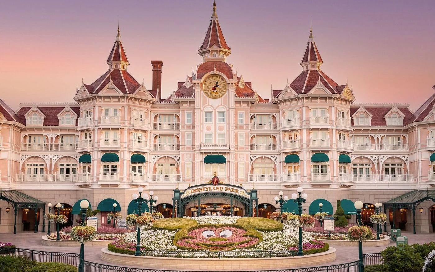 Disneyland Hotel